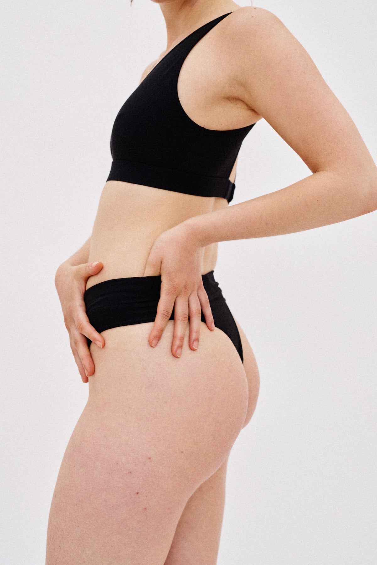 Everyday Flow Thong - High rise