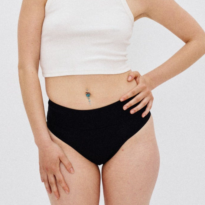 Flow 3 high waist, moderate+ flow - black