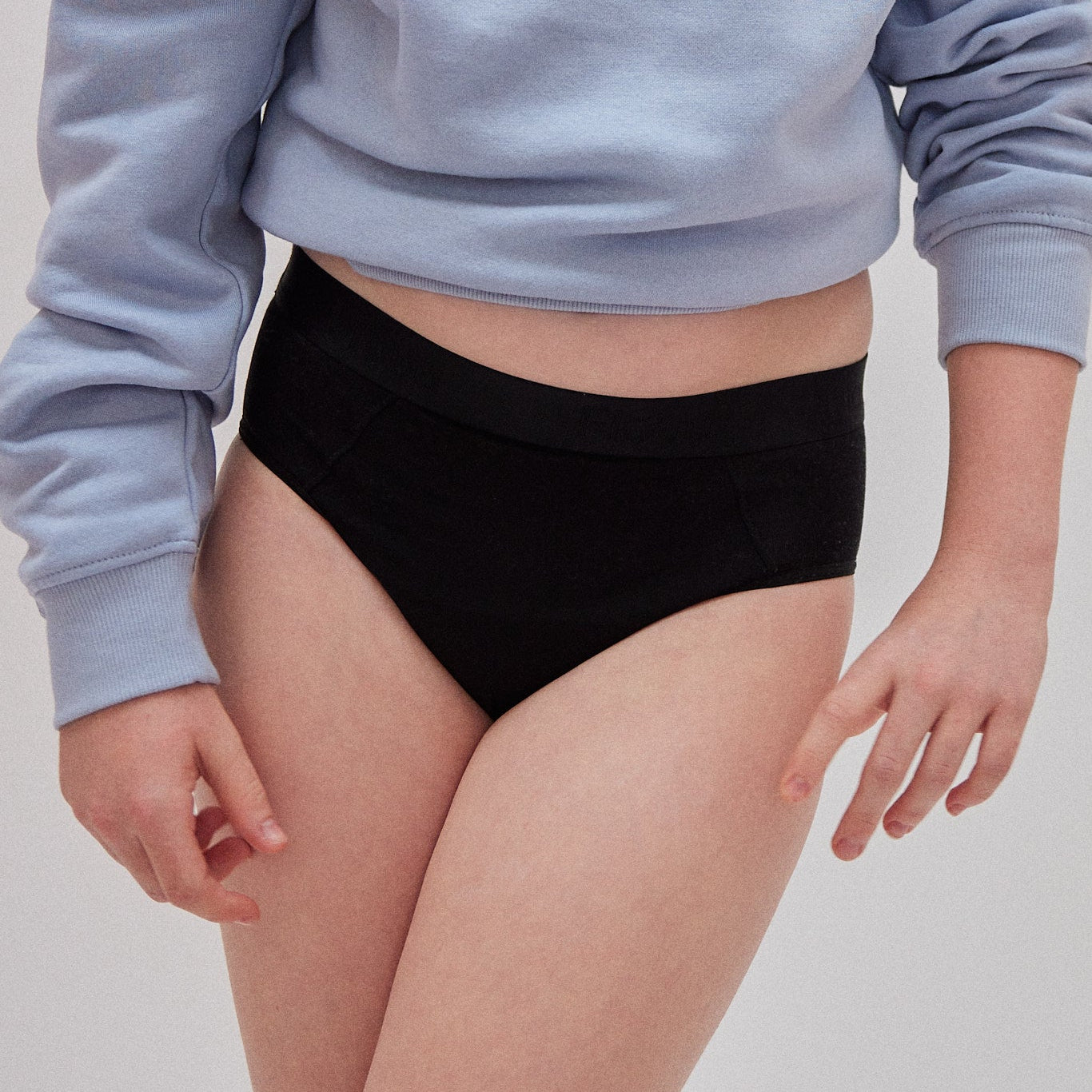 Period Flow Teen Brief - mid rise - black