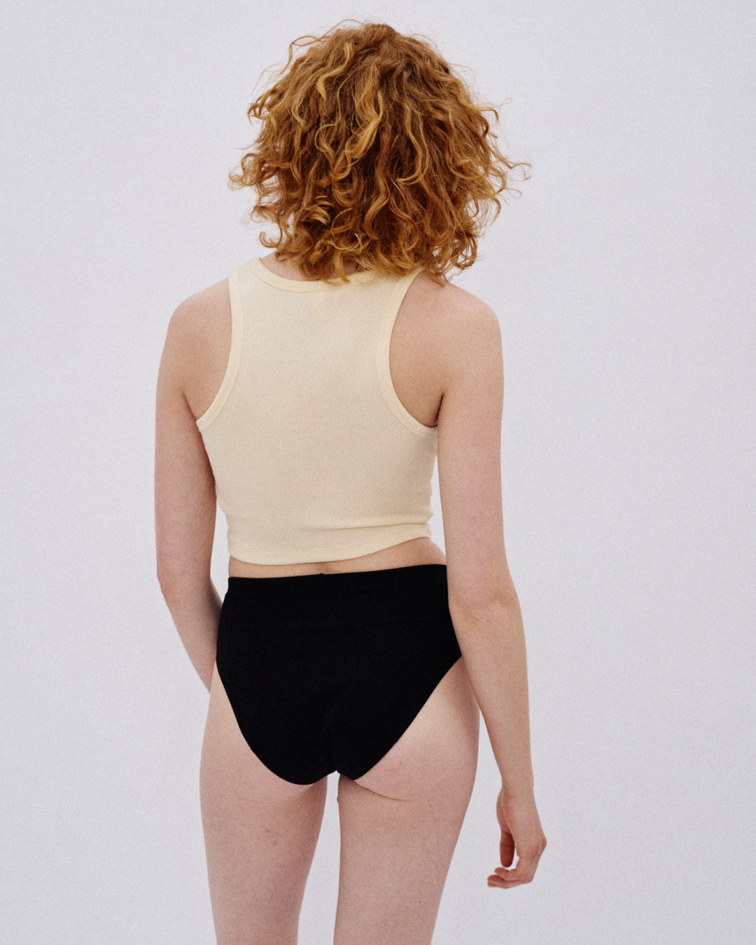 Period Flow Cheeky - mid rise - black