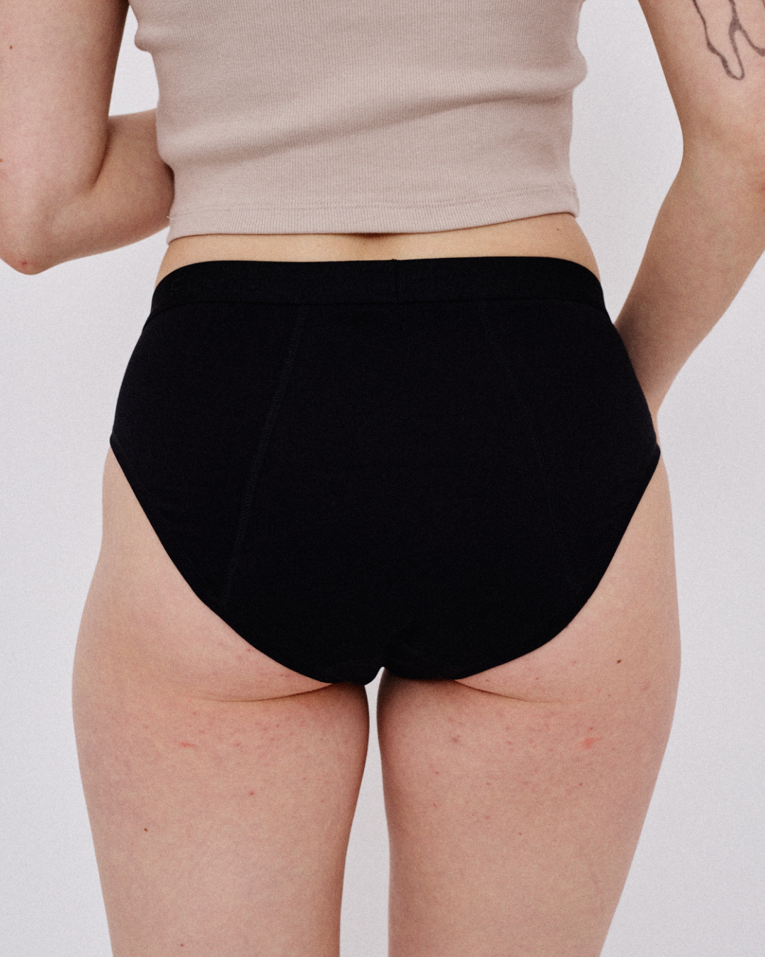 Period Flow Brief - low rise - black