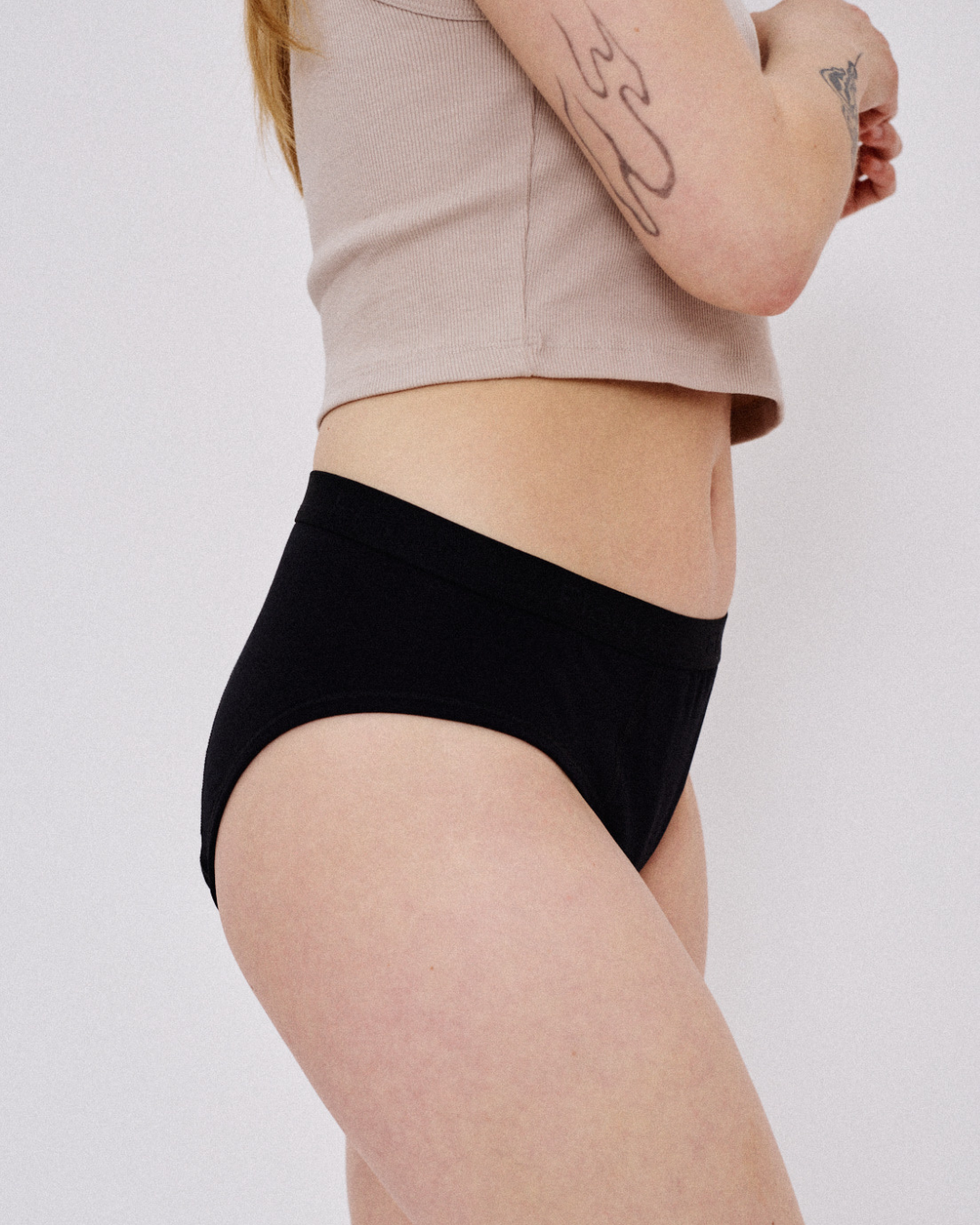 Period Flow Brief - low rise - black