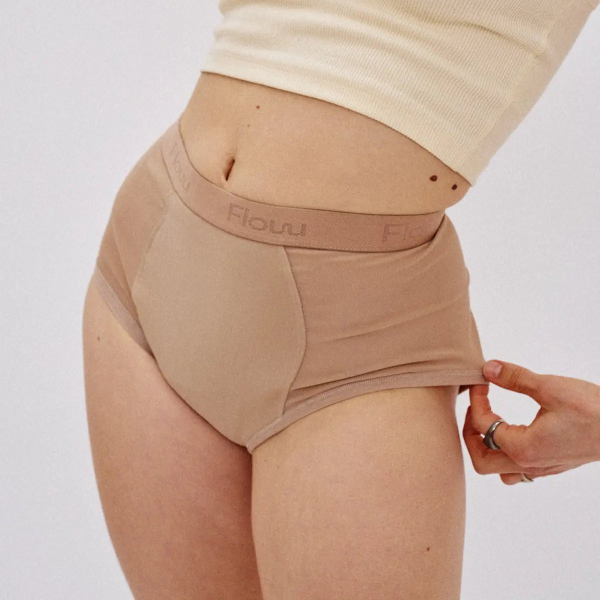 Hvad er fordelene ved menstruationstrusser? Flow Intimates