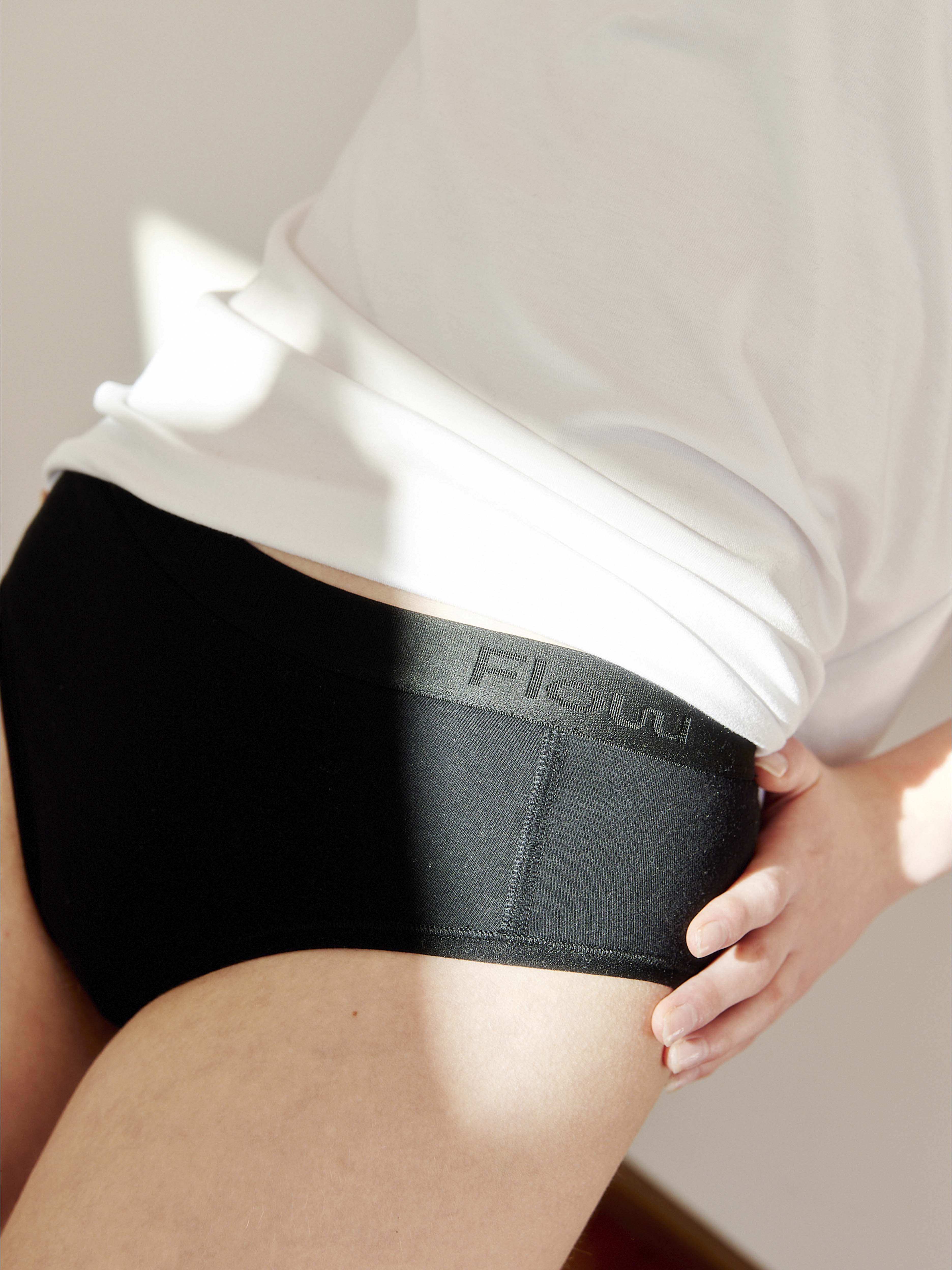 Flow 1 teen, moderate flow - black