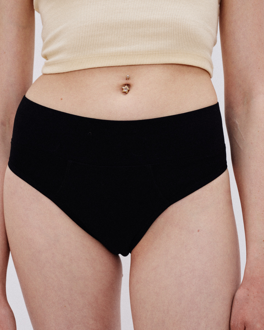 Period Flow Cheeky - mid rise - black